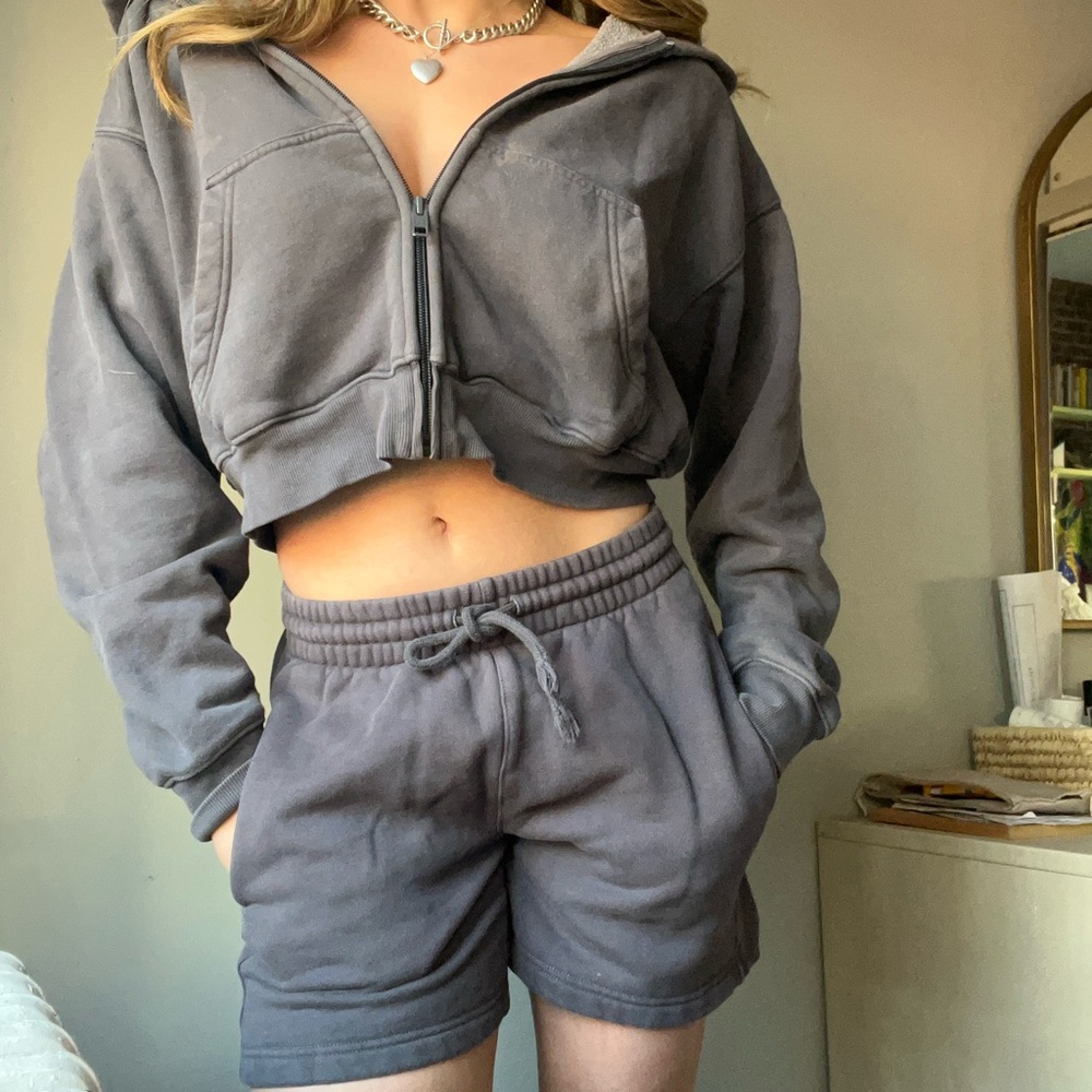 TNA Cozy AF dark grey sweatset